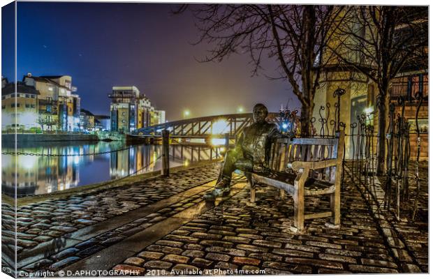 leith statue Canvas Print by D.APHOTOGRAPHY 