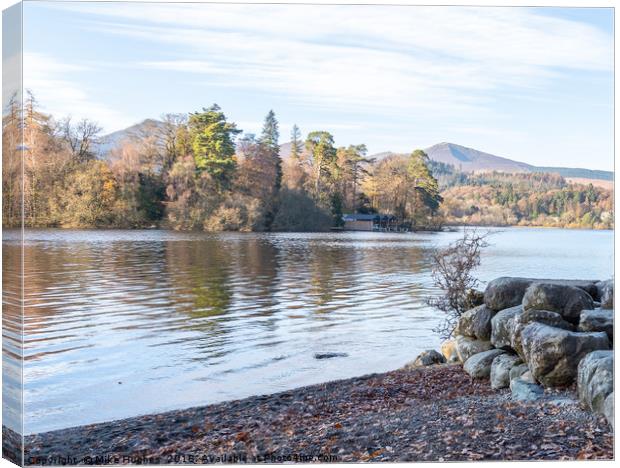 Derwent water Canvas Print by Mike Hughes