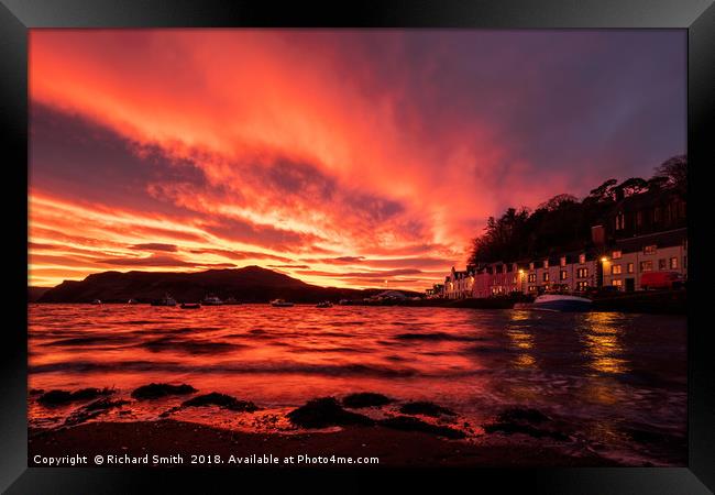 Sunrise from the shore below Beaumont crescent #2 Framed Print by Richard Smith