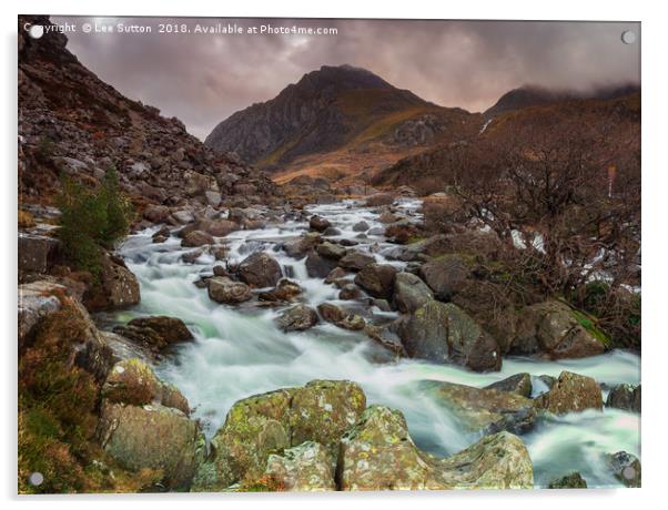 Gray skys over Tryfan Acrylic by Lee Sutton
