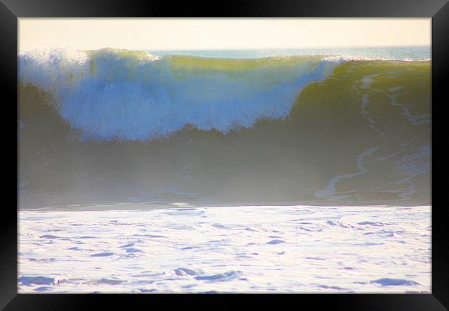 Big Wave Framed Print by kelly Draper