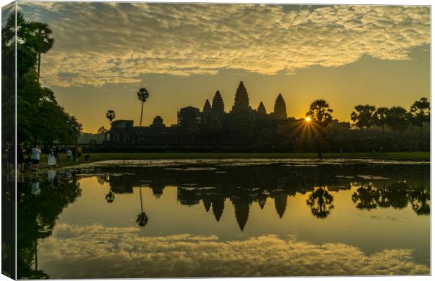 Angkor Wat Canvas Print by peter schickert