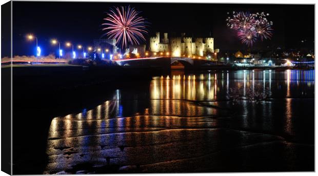 Conwy castle New Years eve Canvas Print by JC studios LRPS ARPS