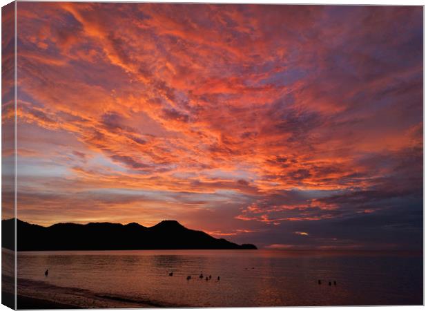 Costa Rica Sunset Canvas Print by mark humpage