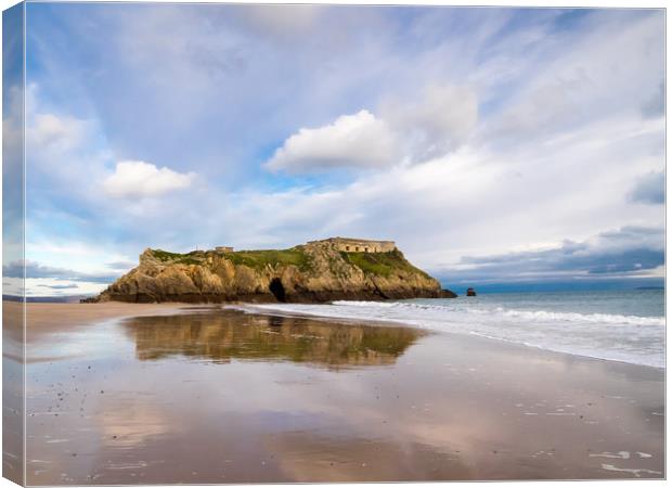  St Catherine's Island, Tenby. Canvas Print by Colin Allen