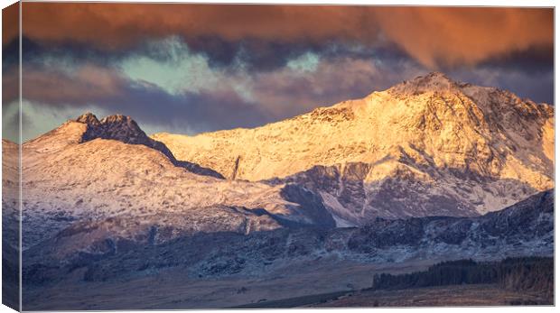 Snowdon Canvas Print by Rory Trappe