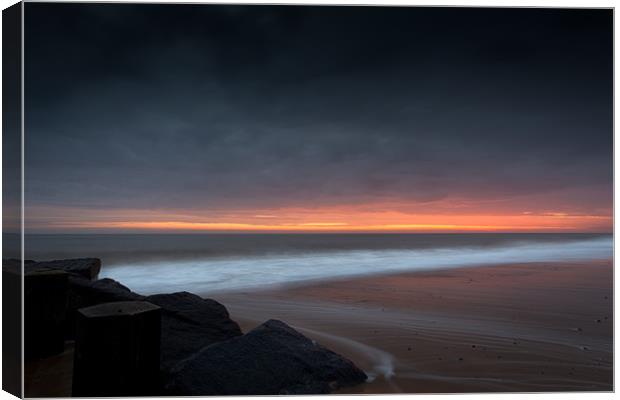 Dawns Coming Canvas Print by Simon Wrigglesworth