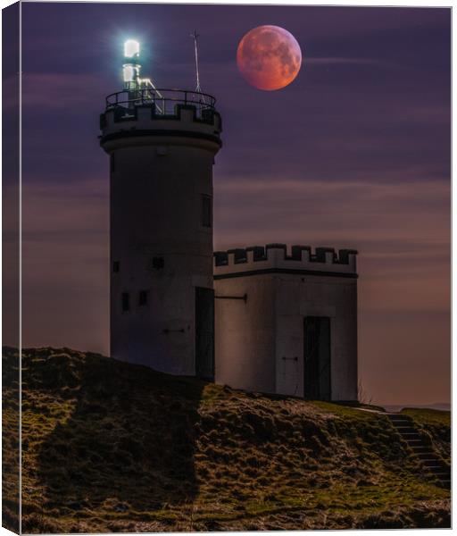 Blood Wolf Moon Over Elie Ness Lighthouse Canvas Print by George Robertson