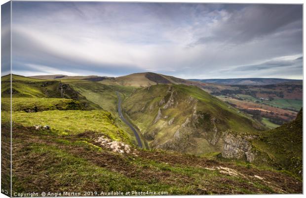 Winnats View to Mam Tor Canvas Print by Angie Morton