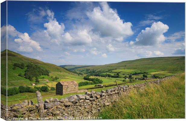 Stone barn in the Yorkshire Dales Canvas Print by Chris Warren
