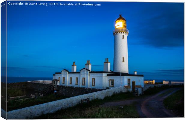 Mull of Galloway lighthouse Canvas Print by David Irving