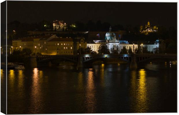 Prague                               Canvas Print by chris smith