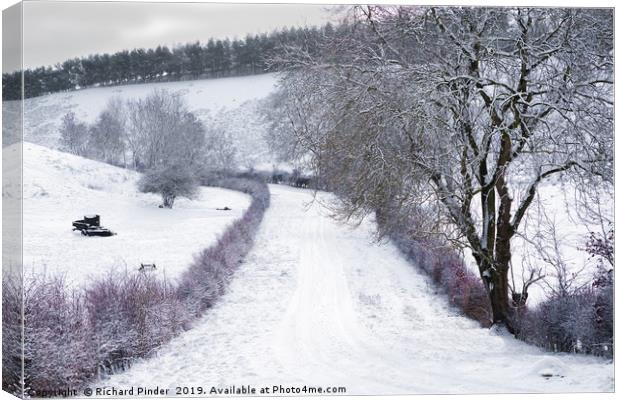 Yorkshire Wolds Road in Winter. Canvas Print by Richard Pinder