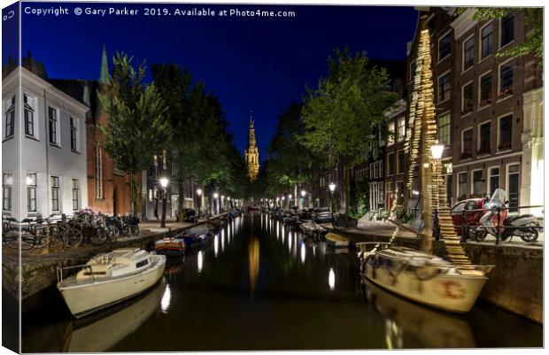 Amsterdam canal, at night Canvas Print by Gary Parker