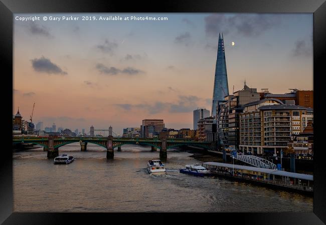 Sunset over the river Thames & the Shard, London. Framed Print by Gary Parker