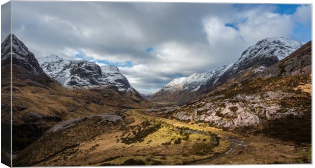 The Old military road in Glencoe Canvas Print by George Robertson