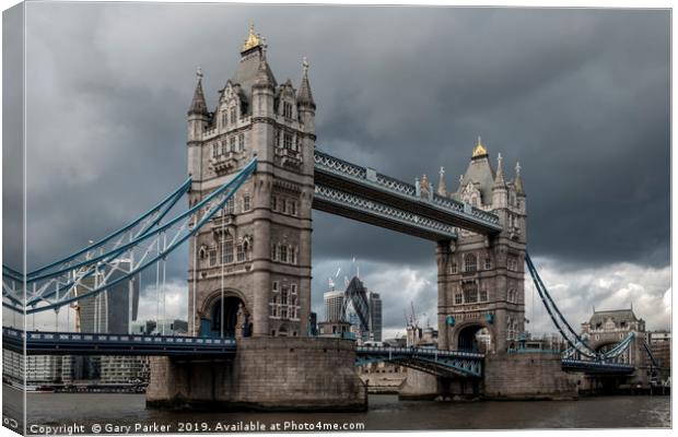 Tower bridge, over the river Thames, London Canvas Print by Gary Parker