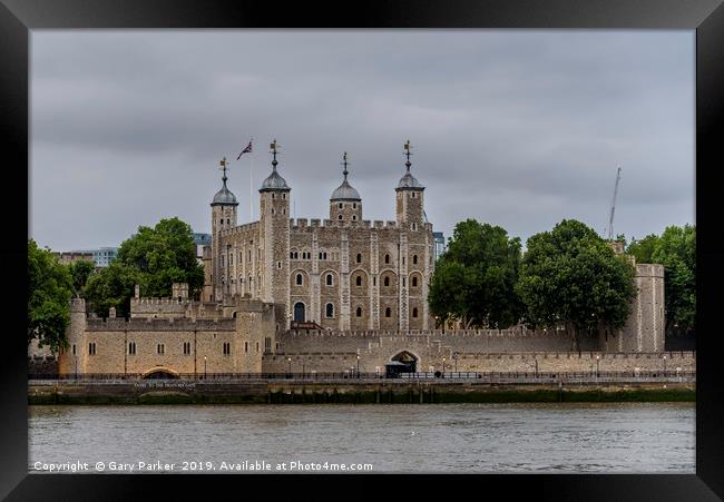 The Tower of London, on a cloudy day Framed Print by Gary Parker