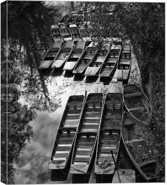 Oxford Punts Canvas Print by Keith Small