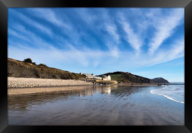 Winter Seascape At Charmouth      Framed Print by Susie Peek