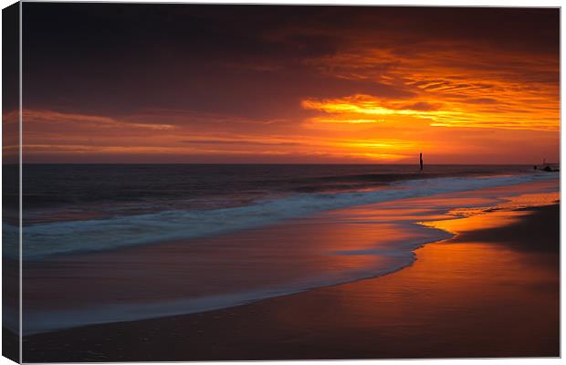 Just another Day - Norfolk Sunrise Canvas Print by Simon Wrigglesworth