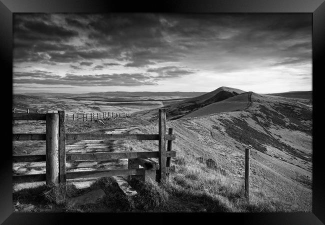 Gateway Along The Great Ridge                      Framed Print by Darren Galpin