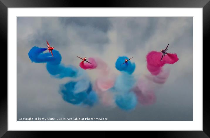 Red Arrows, RAF Royal Air Force Display planes, ai Framed Mounted Print by kathy white