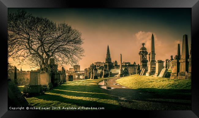 The Eerie Necropolis of Glasgow Framed Print by richard sayer
