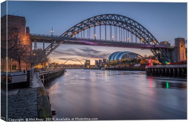The Tyne at sunrise Canvas Print by Phil Reay