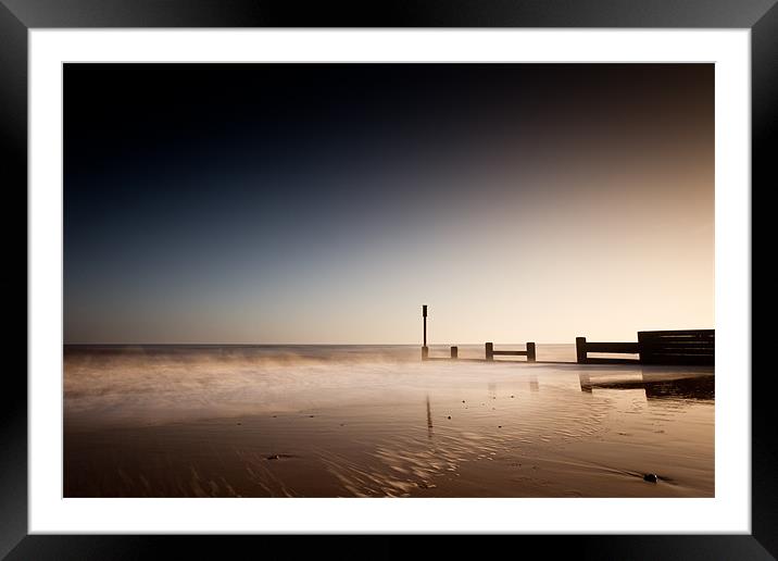 Retro tide Framed Mounted Print by Simon Wrigglesworth