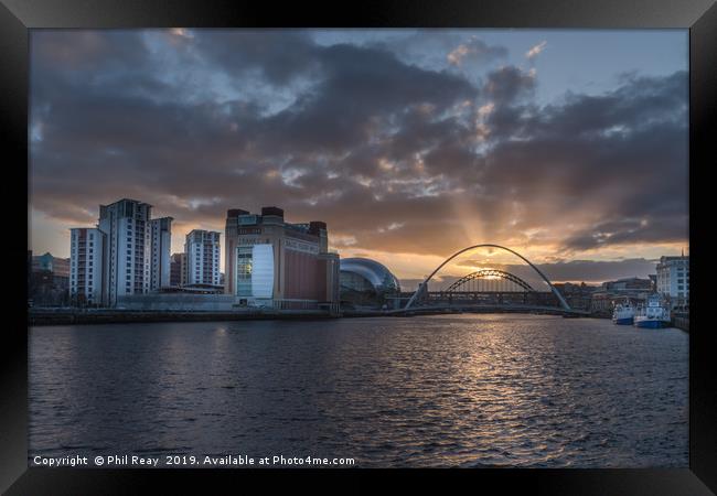 The Tyne at sunset Framed Print by Phil Reay