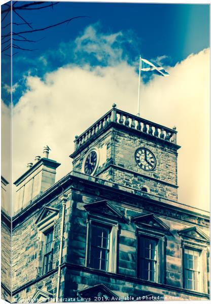 Historic architecture in Linlithgow, Scotland  Canvas Print by Malgorzata Larys