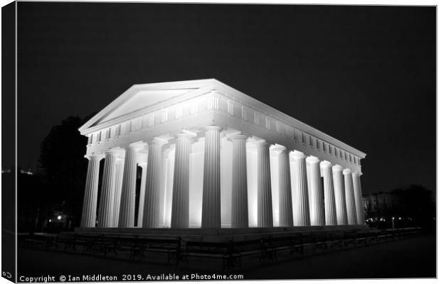 Theseus temple in vienna Canvas Print by Ian Middleton