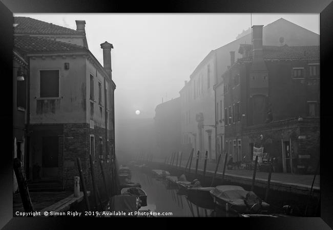 Atmospheric Venice canal scene Framed Print by Simon Rigby