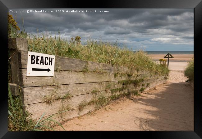 To The Beach Framed Print by Richard Laidler