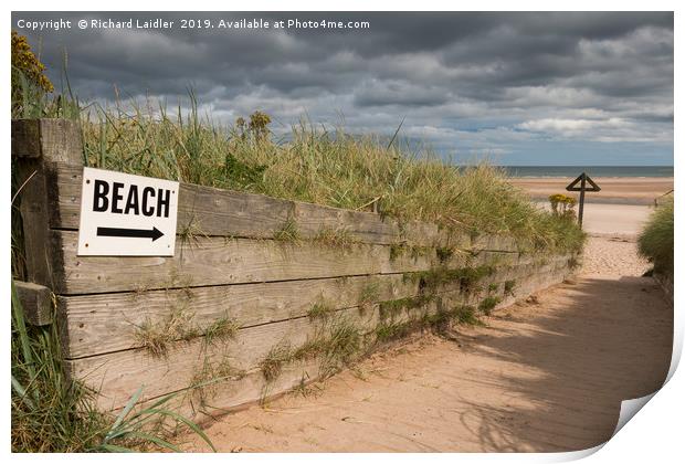 To The Beach Print by Richard Laidler