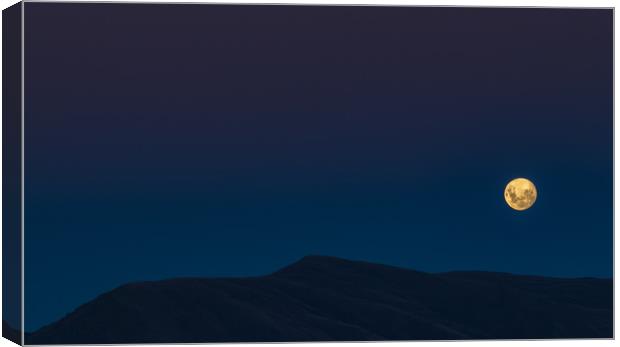 Coronet Peak Moonrise  Canvas Print by Renato Junior