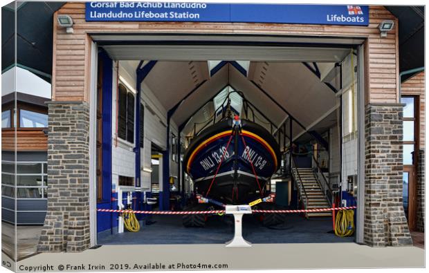 The lifeboat, 'RNLB William F Yates'  Canvas Print by Frank Irwin
