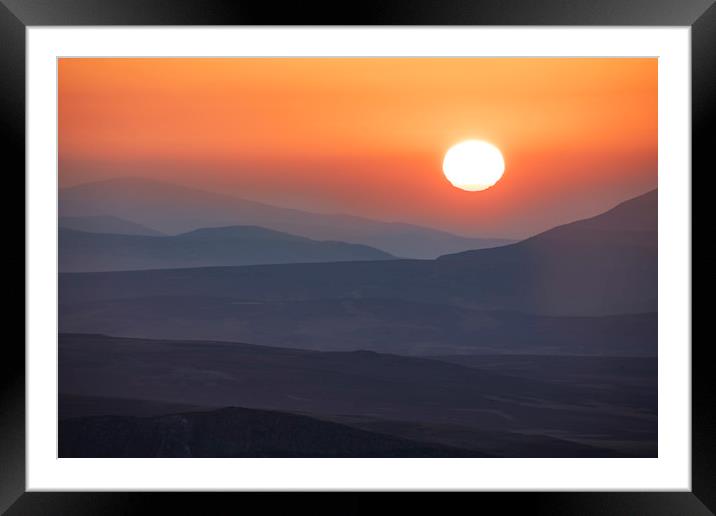 April 2019 sunrise Framed Mounted Print by Rory Trappe