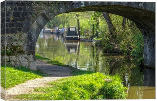  Canal Life Canvas Print by Jane Metters