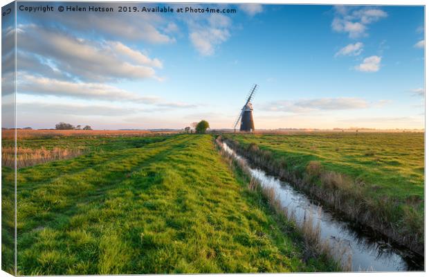 Halvergate Windmill Canvas Print by Helen Hotson