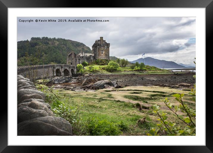 Scotlands favourite castle Framed Mounted Print by Kevin White