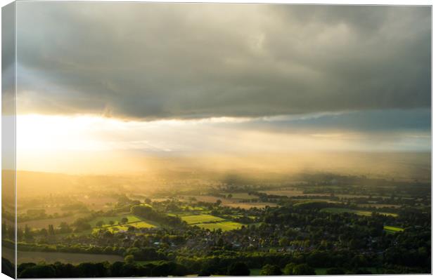 Sunset over the Herefordshire countryside Canvas Print by David Wall