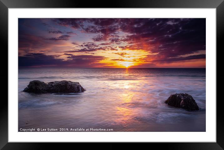 Whistling sands sunset Framed Mounted Print by Lee Sutton