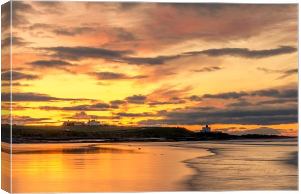 Dreamy Bamburgh sunset at the beach Canvas Print by Naylor's Photography