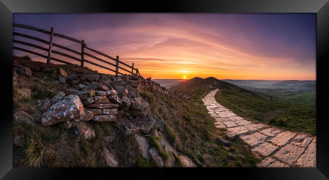 The Great Ridge sunrise, Castleton, Peak District. Framed Print by John Finney