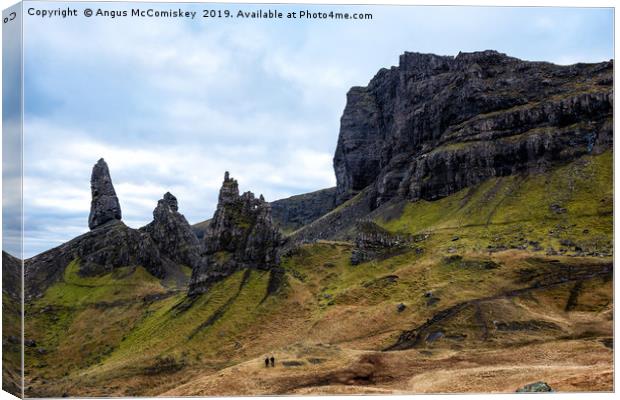 Old Man of Storr on the Trotternish Ridge Canvas Print by Angus McComiskey