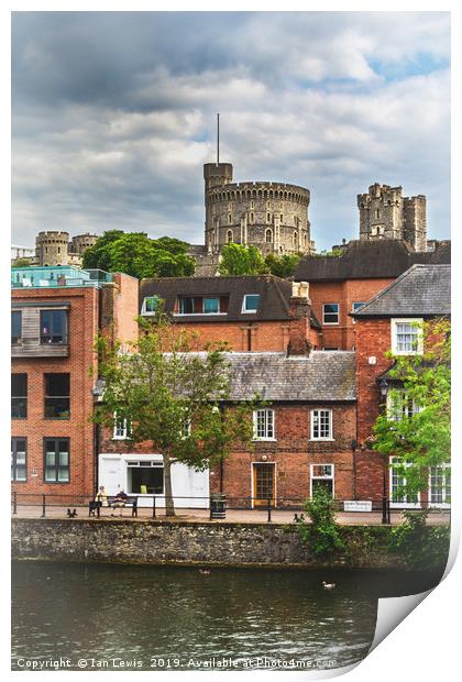 Windsor Architecture Print by Ian Lewis