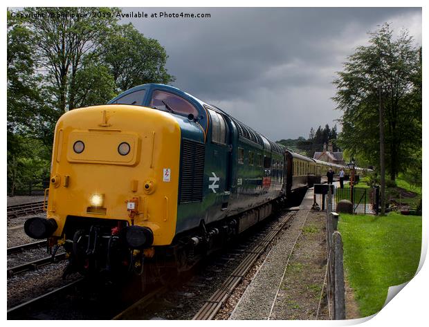 55019 Royal Highland Fusilier at Arley Station Print by phil pace
