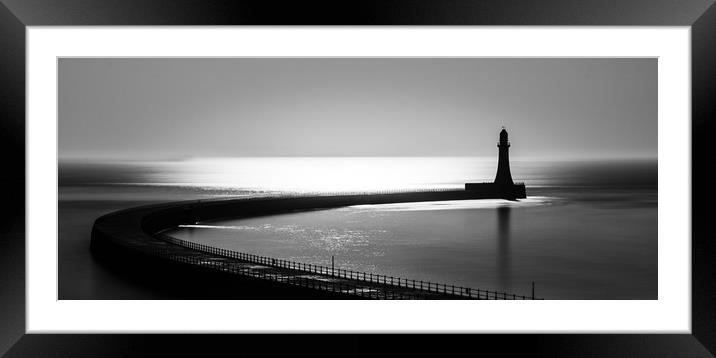 Roker pier  Framed Mounted Print by chris smith